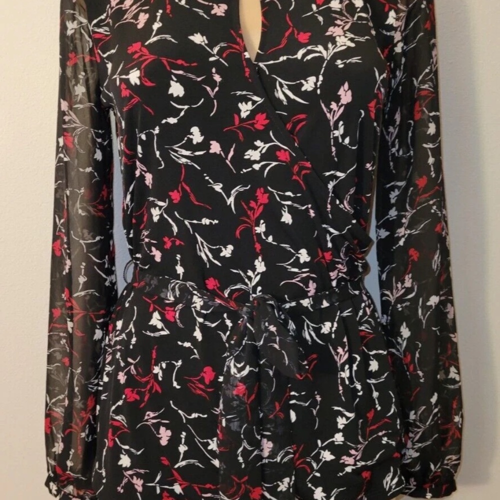 White House Black Market-Long Sleeve Blouse